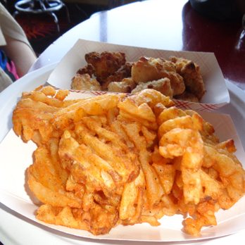 Chicago Dogs! Eatery - Criss Cut Fries & Chicken Nuggets - Hot Dogs Near Me - RENO, Nevada