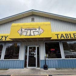 The Cozy Table - Outside