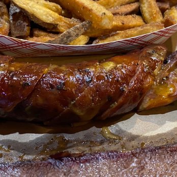 Hoodoo Brown BBQ - Smoked sausage with jalapeño and cheddar - Barbeque Near Me - Ridgefield, Connecticut