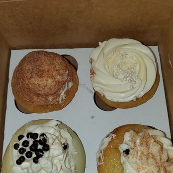 Little Cakes Kitchen - They were packed perfectly before I got my hands on the box ... got little too excited. - Custom Cakes Near Me - Vista, California Little Cakes Kitchen - They were packed perfectly before I got my hands on the box ... got little too excited. - Custom Cakes Near Me - Vista, California