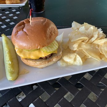 Lefty's Diner - Cheeseburger and chips - Diners Near Me - Caseville, Michigan