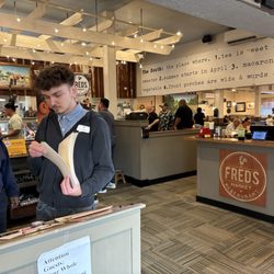 Freds Market - Riverview - The earlier you go, the shorter the wait for a booth or seat