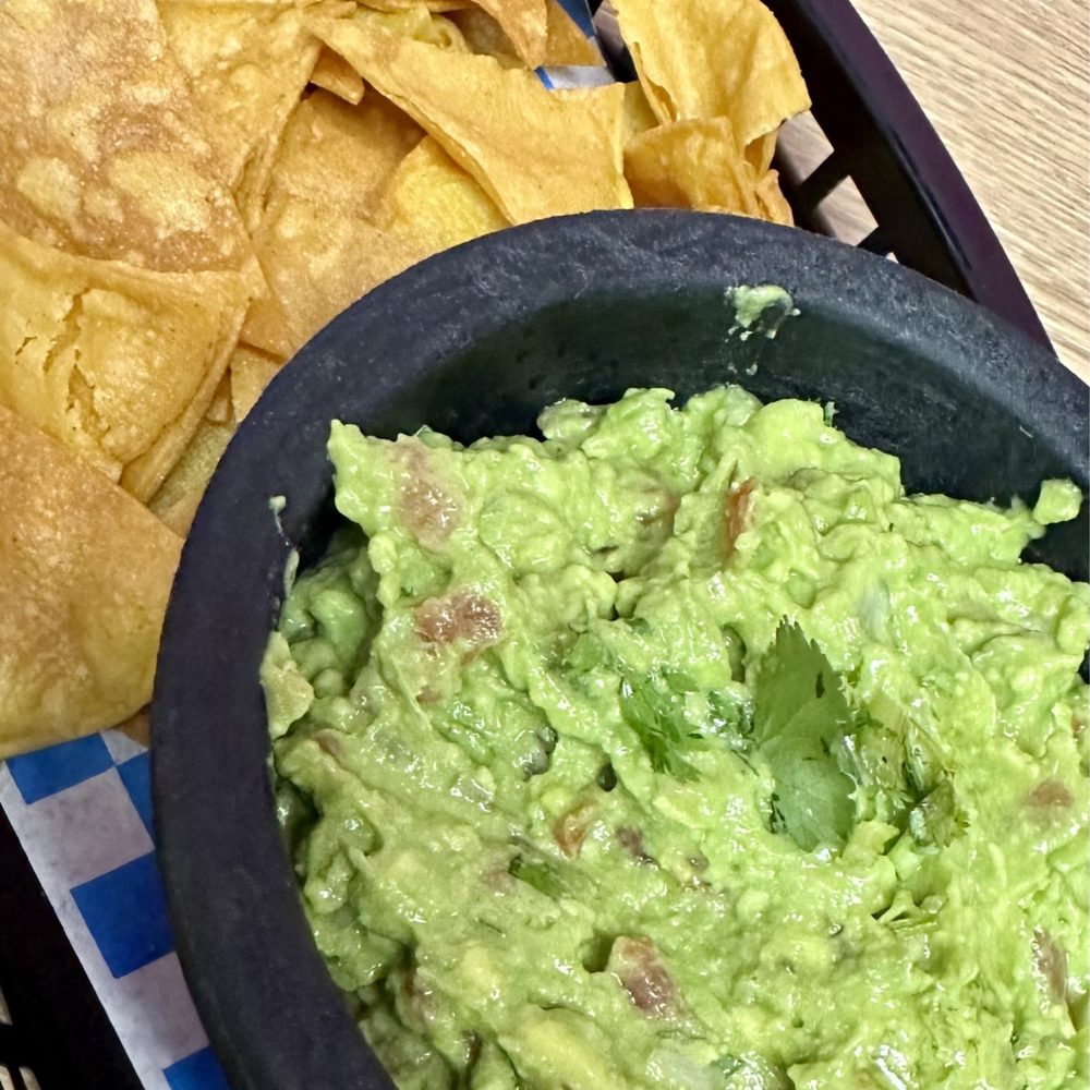 Las Flores Mexican - Fresh Guacamole and Tortilla Chips wee yummy! - Mexican Near Me - Miami, Florida
