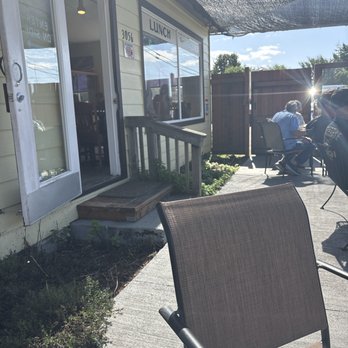 Fresh Harvest Cafe - Patio - Cafes Near Me - Florence, Oregon