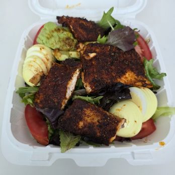 Niko's Pizzeria - Blackened salmon salad - Pizza Near Me - San Pedro, California