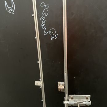 Knowlwood - Restroom needs upkeep - Burgers Near Me - Irvine, California Knowlwood - Restroom needs upkeep - Burgers Near Me - Irvine, California