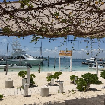 Bally Hoo - Mexican Near Me - Isla Mujeres, ROO Bally Hoo - Mexican Near Me - Isla Mujeres, ROO