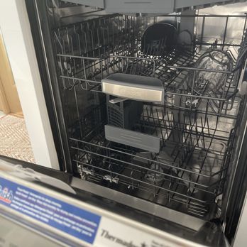 Universal Appliance and Kitchen Center - Thermador dishwasher with Bosch rack - Kitchen & Bath Near Me - Costa Mesa, California Universal Appliance and Kitchen Center - Thermador dishwasher with Bosch rack - Kitchen & Bath Near Me - Costa Mesa, California