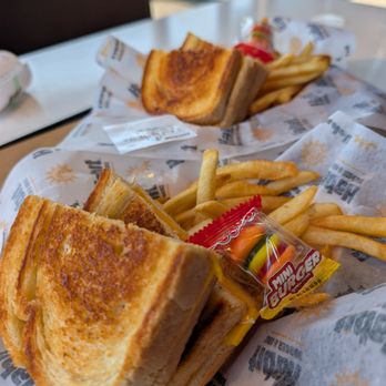 Habit Burger & Grill - Kids grilled cheese and fries - Burgers Near Me - Beaverton, Oregon Habit Burger & Grill - Kids grilled cheese and fries - Burgers Near Me - Beaverton, Oregon