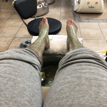 Artisan Nail Studio & Spa - Apple Deluxe Pedicure - Nail Salons Near Me - Boca Raton, Florida Artisan Nail Studio & Spa - Apple Deluxe Pedicure - Nail Salons Near Me - Boca Raton, Florida