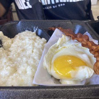Louise’s Kitchen - Grits, eggs and bacon - Breakfast & Brunch Near Me - Winter Haven, Florida Louise’s Kitchen - Grits, eggs and bacon - Breakfast & Brunch Near Me - Winter Haven, Florida