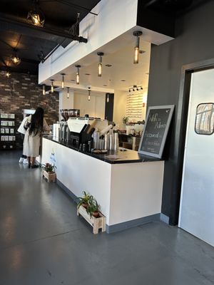 Adee's Coffee Roasters & Bar by null