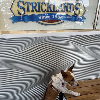 Stricklands Ice Cream - Allow dogs inside - Ice Cream & Frozen Yogurt Near Me - Costa Mesa, California Stricklands Ice Cream - Allow dogs inside - Ice Cream & Frozen Yogurt Near Me - Costa Mesa, California