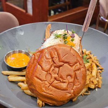 NōKA Ramen & Bar - Cocktail Bars Near Me - Oakland, California
