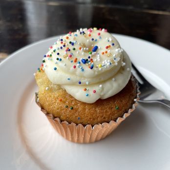 The Copper Hen - Vanilla Golden Butter Vanilla - New American Near Me - Minneapolis, Minnesota The Copper Hen - Vanilla Golden Butter Vanilla - New American Near Me - Minneapolis, Minnesota