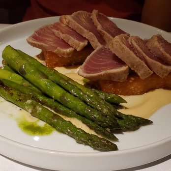 The Arbour - Seared raw yellowfin tuna, asparagus, risotto cake - New American Near Me - Pasadena, California The Arbour - Seared raw yellowfin tuna, asparagus, risotto cake - New American Near Me - Pasadena, California