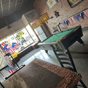 The Lantern - Cocktail Bars Near Me - Huntington, West Virginia