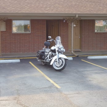 Regency Inn - Big parking lot in front of your room. - Hotels Near Me - Bald Knob, Arkansas Regency Inn - Big parking lot in front of your room. - Hotels Near Me - Bald Knob, Arkansas