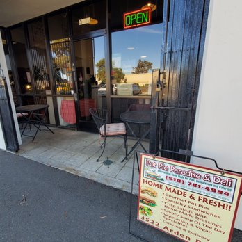 Pot Pie Paradise - Outside - Sandwiches Near Me - Hayward, California