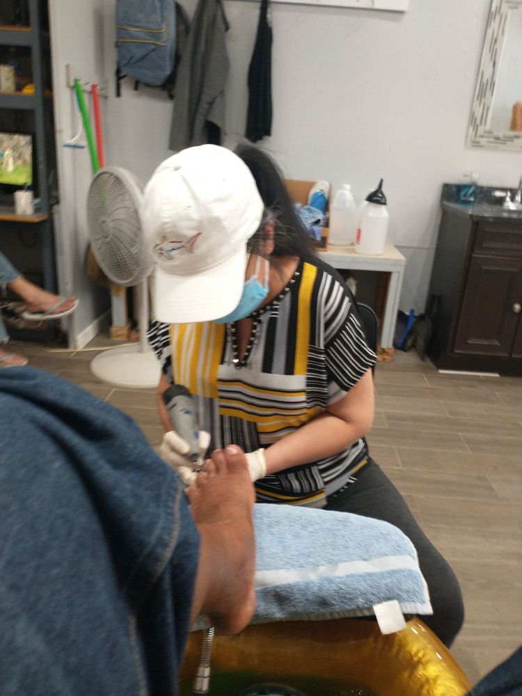 EXPERT NAILS Updated September 2024 4746 W Madison St, Chicago