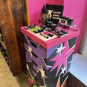Lush - Cosmetics & Beauty Supply Near Me - Helsinki, 18