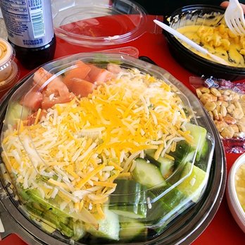 Yum Yums - Grilled chicken salad (chicken on the side) huge - Soup Near Me - Marysville, Michigan