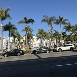 Jerry's Tailoring - Across the street view