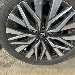 Ace Rent A Car - Scratch rim