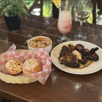 Ferron's Jerk Chicken - Jerk Chicken w Tortillas, rice/beans and Miami Vice drink. - Caribbean Near Me - Playa del Carmen, ROO Ferron's Jerk Chicken - Jerk Chicken w Tortillas, rice/beans and Miami Vice drink. - Caribbean Near Me - Playa del Carmen, ROO