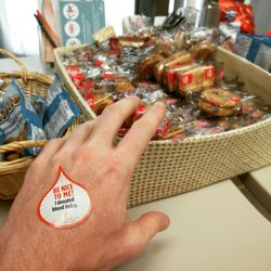 Canadian Blood Services - ...hello cookies!