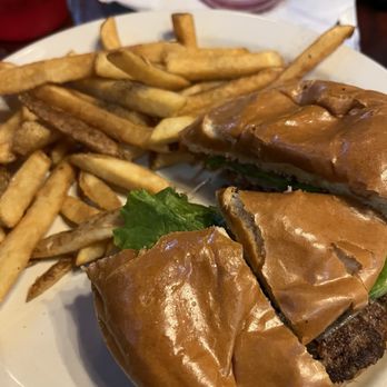 Hamilton's Bar & Grill - Hamilton's Burger - Sports Bars Near Me - Washington, DC, District of Columbia