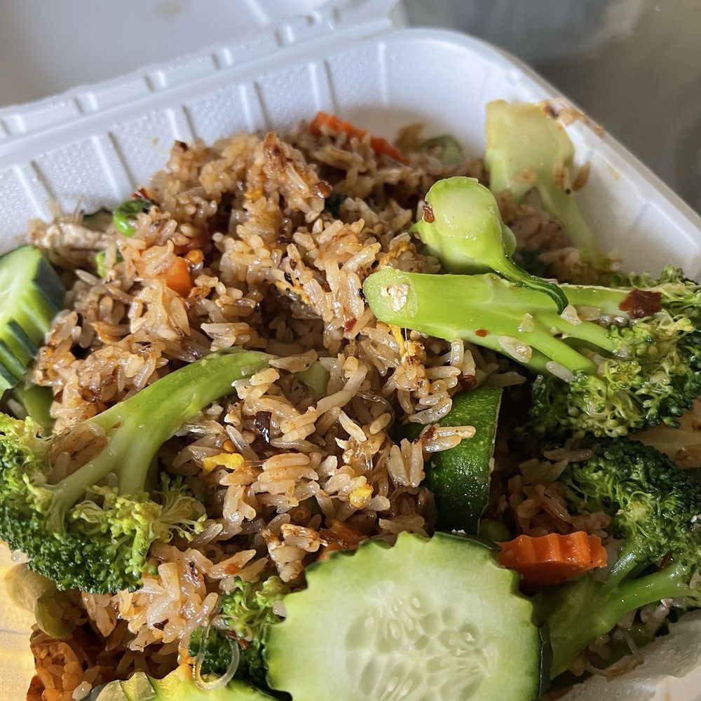 Noodle Express - Spicy fried rice - Thai Near Me - Fresno, California Noodle Express - Spicy fried rice - Thai Near Me - Fresno, California
