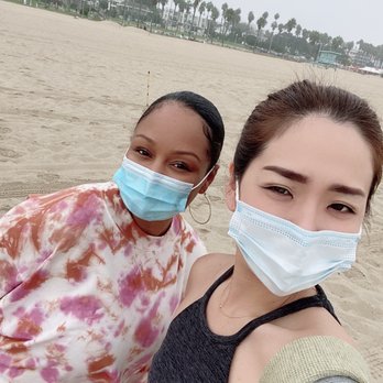Beach Yoga SoCal - Yoga Near Me - Santa Monica, California