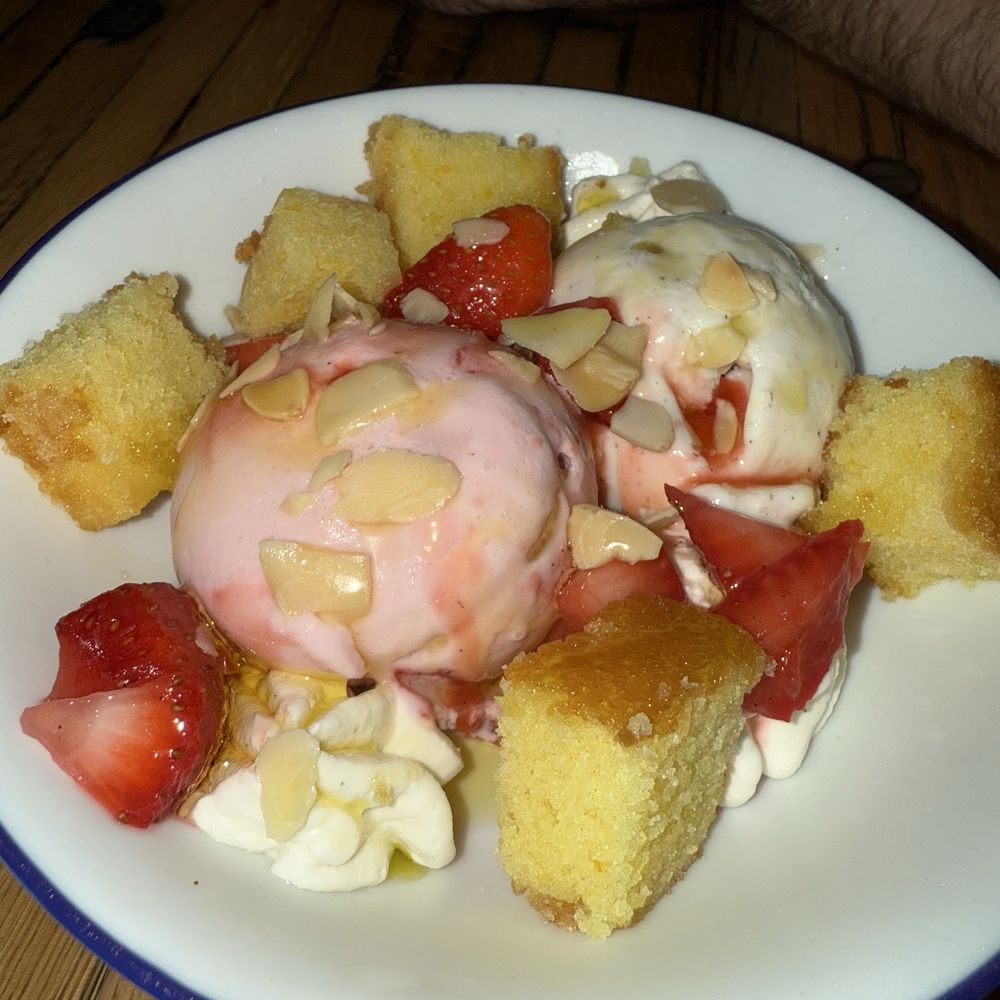 Cucina Morini - Ice Cream with Cake - Italian Near Me - Washington, DC, District of Columbia