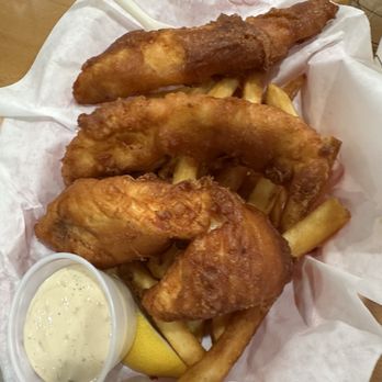 Fisherman's Cove - Fried Halibut and chips (5 stars) - Seafood Near Me - Bodega Bay, California Fisherman's Cove - Fried Halibut and chips (5 stars) - Seafood Near Me - Bodega Bay, California