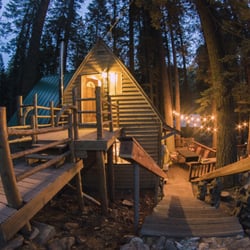 The Flying Chipmunk Cabin - Beautiful at night with all the lights