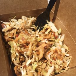 Thai peanut salad with chicken
