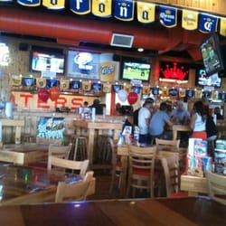 Hooters - Hooter's has great food!