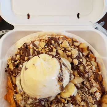 Sticky Icky Funnel Cakes - Mazapan funnel cake - Juice Bars & Smoothies Near Me - Long Beach, California Sticky Icky Funnel Cakes - Mazapan funnel cake - Juice Bars & Smoothies Near Me - Long Beach, California