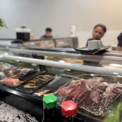 Itzavy Sushi - Sushi Bar