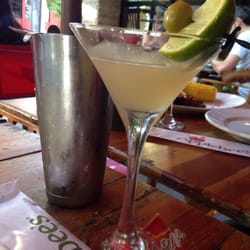 Applebee's Grill + Bar - The Perfect Margarita comes in the shaker - great if you wanna share, or if you are really thirsty ;)