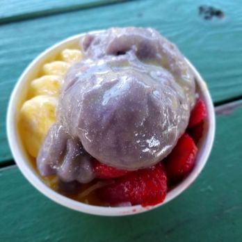 Mo 'Ono Hawai'i - Small with all the toppings plus poi and lilikoi butter - Food Trucks Near Me - Kahului, Hawaii Mo 'Ono Hawai'i - Small with all the toppings plus poi and lilikoi butter - Food Trucks Near Me - Kahului, Hawaii