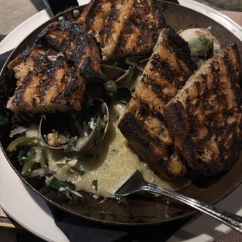 First & Last - "ROBB'S CLAMS 28 fennel, french sauv blanc, herbs, butter, chilis, more herbs, grilled bread" - Italian Near Me - Phoenix, Arizona