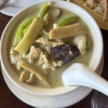 Cha Thai Restaurant - Green Curry - Thai Near Me - Orange, California