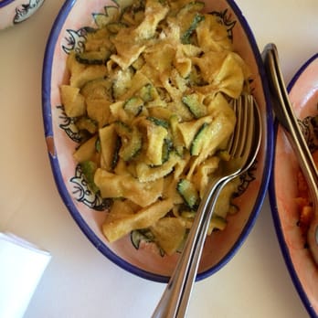Donna Rosa - Garden fresh zucchini and homemade bow ties - Italian Near Me - Positano, SA Donna Rosa - Garden fresh zucchini and homemade bow ties - Italian Near Me - Positano, SA