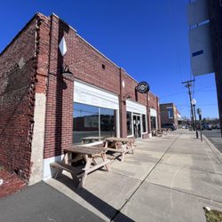 Penny's Restaurant - Front entrance