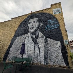 Del Reeves Mural