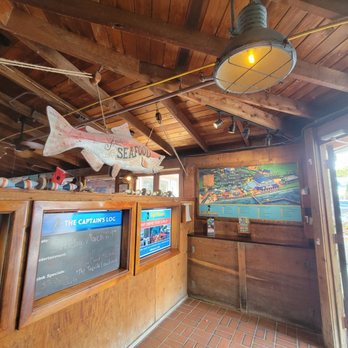 Blackfins Riverfront Grill - Seafood Near Me - Sebastian, Florida