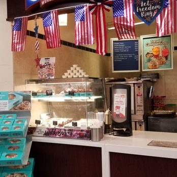 Cinnabon - Cinnabon - Bakeries Near Me - Ehrenberg, Arizona