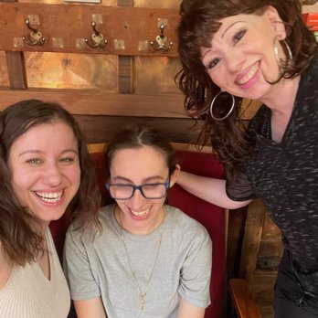 Cozy Corner Bar cafe & Restaurant - Bars Near Me - Ridgewood, New York